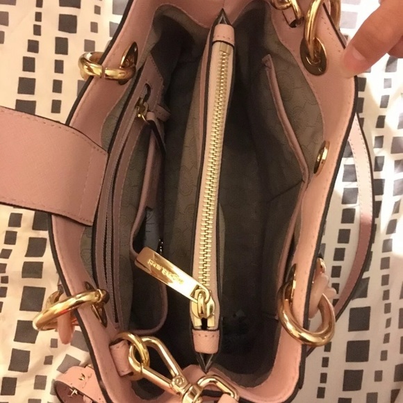 Pink Michael Kors handbag - Picture 2 of 4